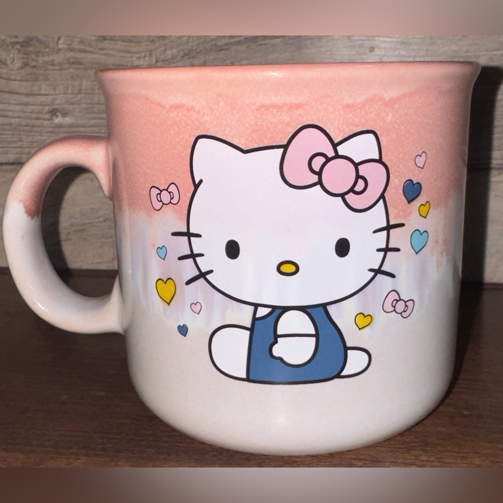 Super Cute Hello Kitty Bow Reactive Glaze 20oz Ceramic Camper Mug - NEW
